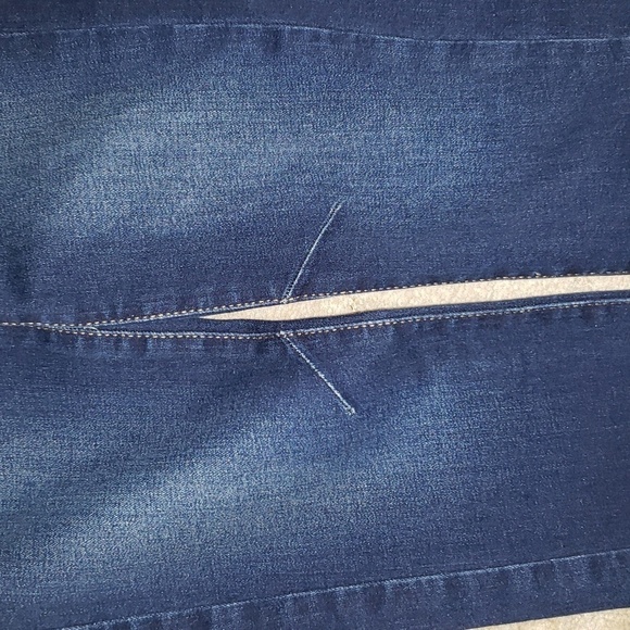 Free People 28 Jeggings Dark Denim Distressed Hem - Picture 3 of 10